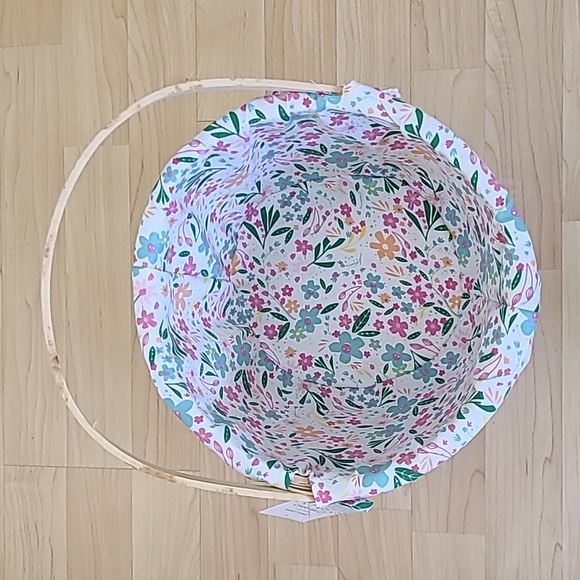 Large Round Wooden Basket Floral Fabric Liner with Flodebe Handle - Picture 5 of 7